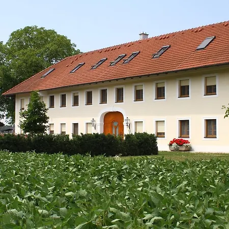 Gasthof Bauernhofpension Herzog Zu Laah