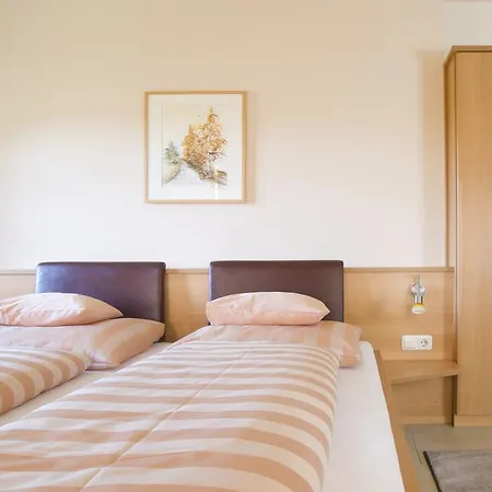 Bauernhofpension Herzog Zu Laah 2*